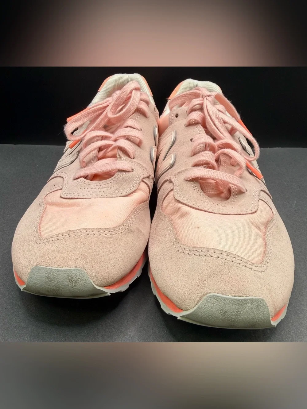 New‎ Balance Women's Blush Pink Athletic Sneakers- Size:9.5